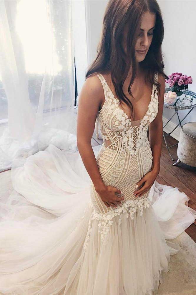 Princess Lace Tulle V Neck Mermaid Ivory Sexy Sleeveless Wedding