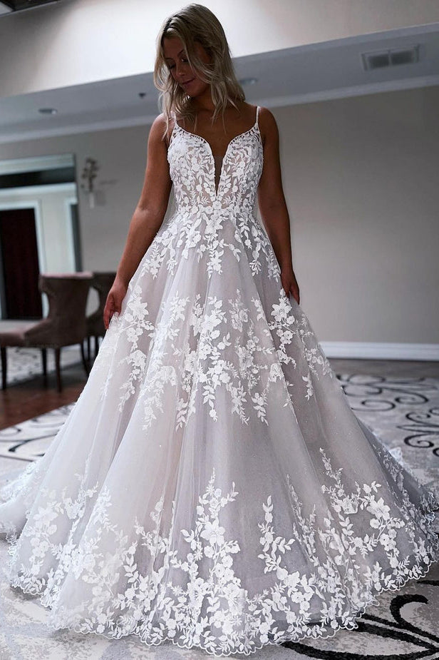 Ball Gown V Neck Tulle Wedding Dress with Appliques N107