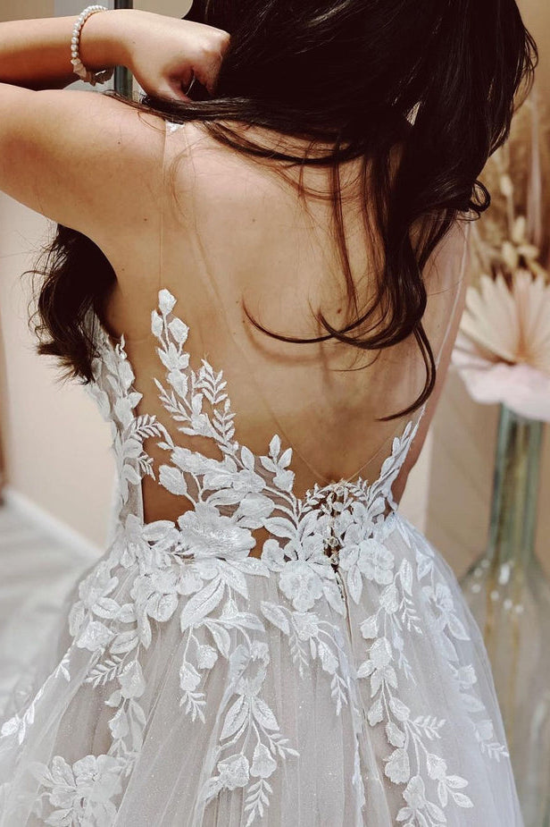 A Line V-neck Tulle Floral Appliques Wedding Dresses N067