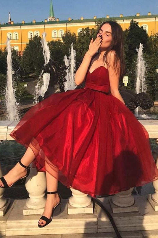 Chic Ball Gown Red V Neck Homecoming Dresses Strapless Tulle Short Cocktail Dresses H1097