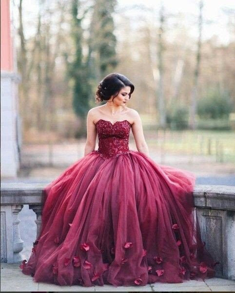 Charming A Line Burgundy Sleeveless Tulle Appliques Long Prom Dress