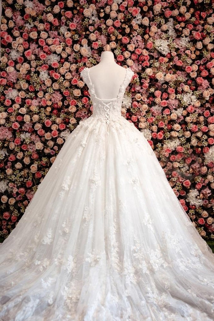 Sweetheart Ball Gown Sleeveless White Tulle Beads Appliques Sweep Train Wedding Dress