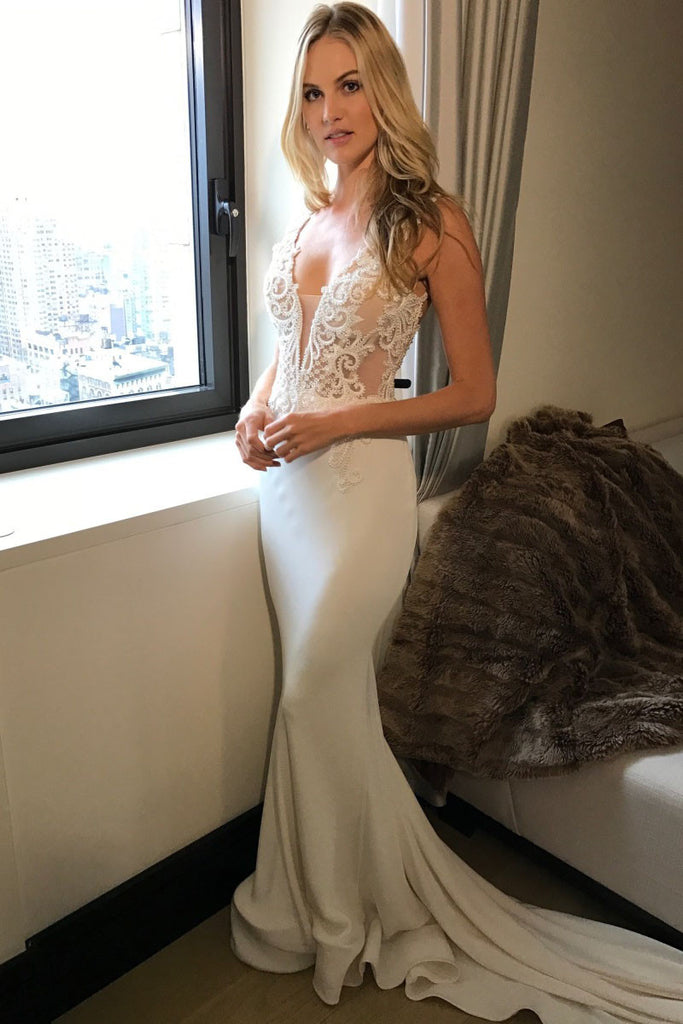 2017 Long Princess Mermaid V-Neck Sleeveless Lace Sexy Ivory Wedding Dresses PM23